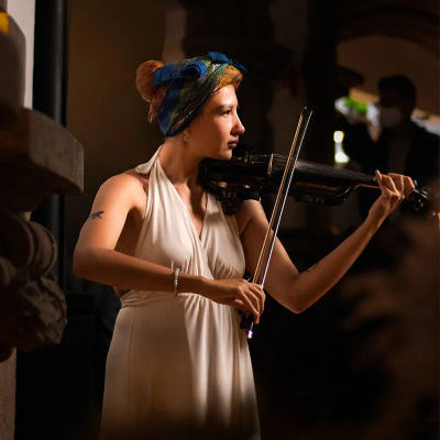 restaurante con violinista en vivo
